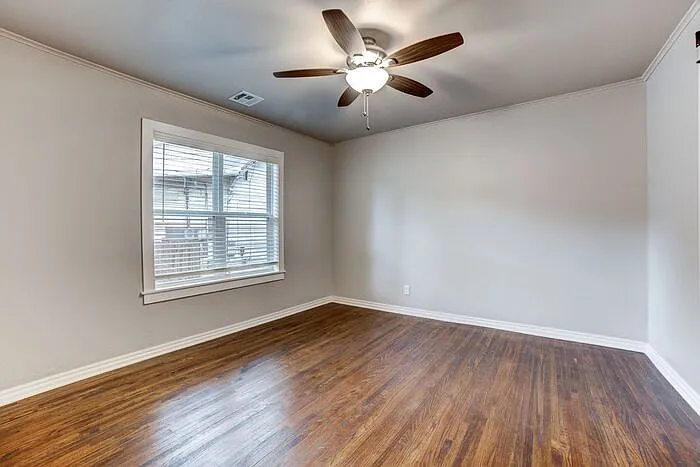 2626 E 8th St #2 — Photo 13