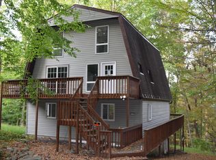 291 Clubhouse Dr, East Stroudsburg, PA 18302