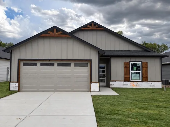 3621 E Bearsden St, Derby, KS 67037