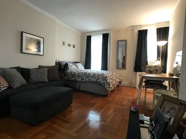 17 West 76th Street image 1 of 8