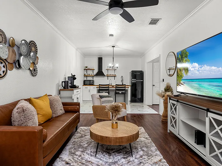 3006 Huntington St #B — Photo 1