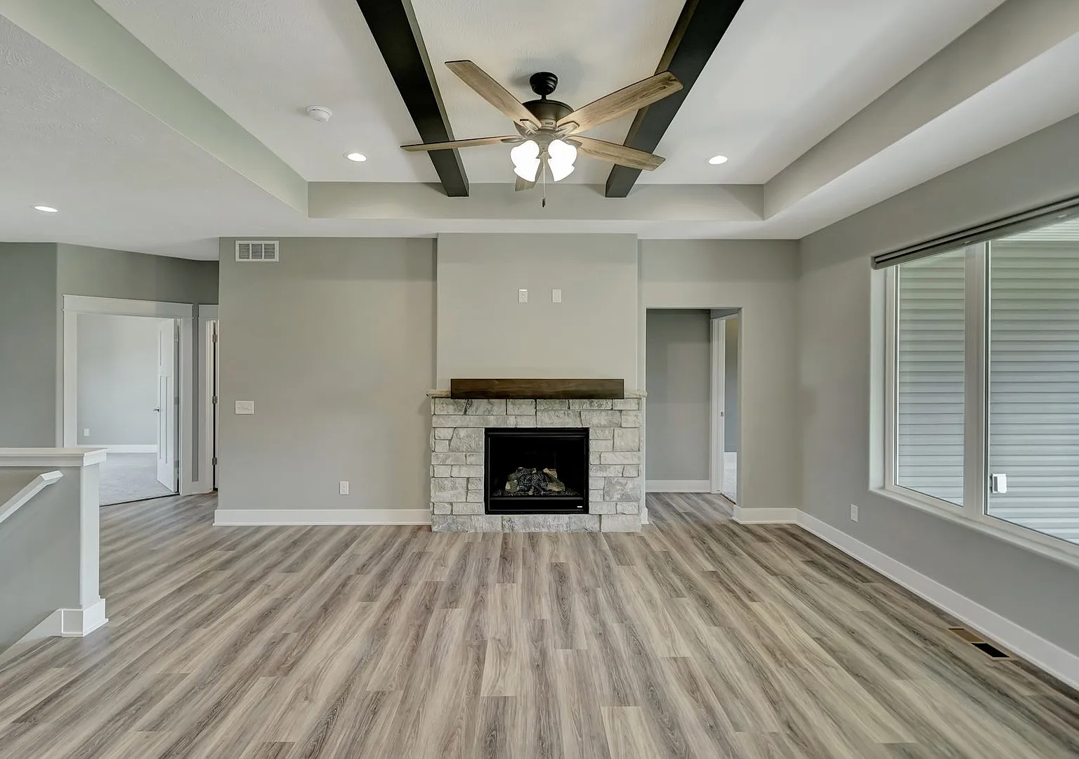 Luxury Townhome — Photo 4