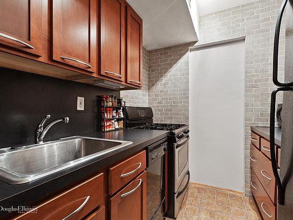 2nd image of 310 Lexington Ave APT 13G
