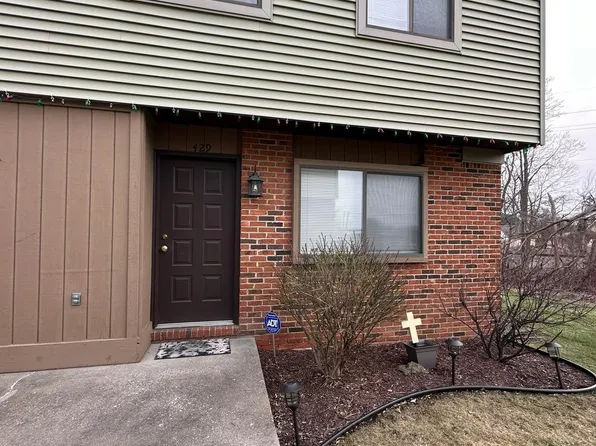 429 Pettibone St, South Lyon, MI 48178