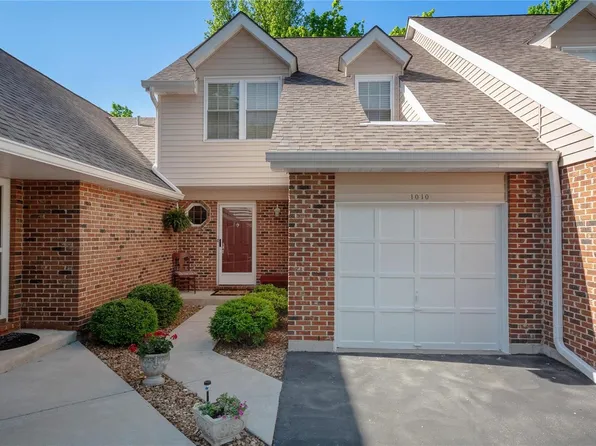 1010 Pocono Trl, Ballwin, MO 63021