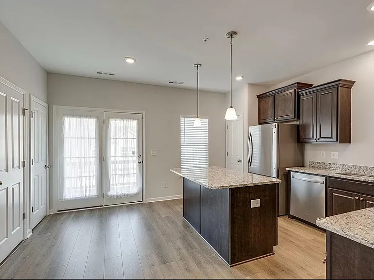 204 Kinsale Dr — Photo 18