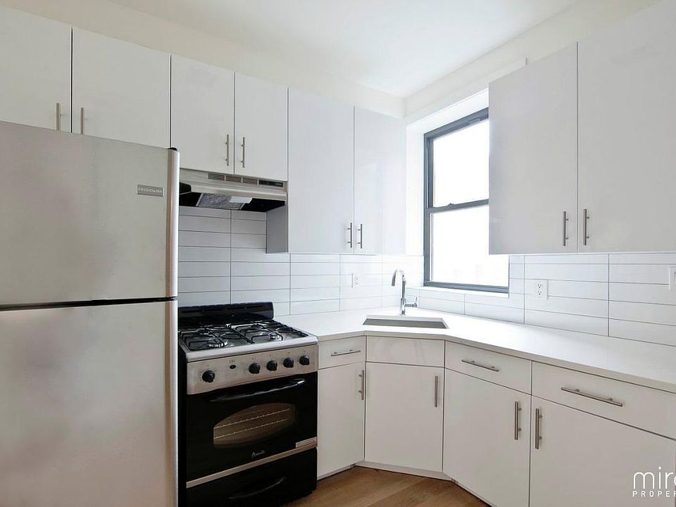 1st image of 375 Chauncey St APT 1L