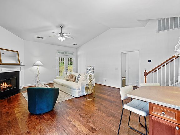 4th image of 8344 Saint Danasus Dr