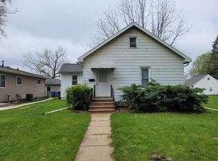 1228 Magnolia Pkwy, Waterloo, IA 50701