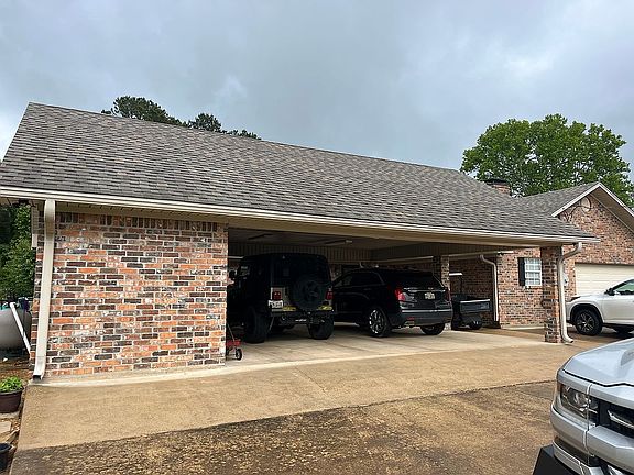 2nd image of 490 New Hope Rd