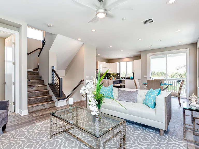 2068 Maple Ave #C — Photo 14