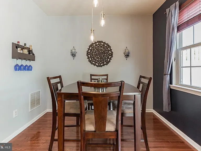 423 Dogwood Dr — Photo 17