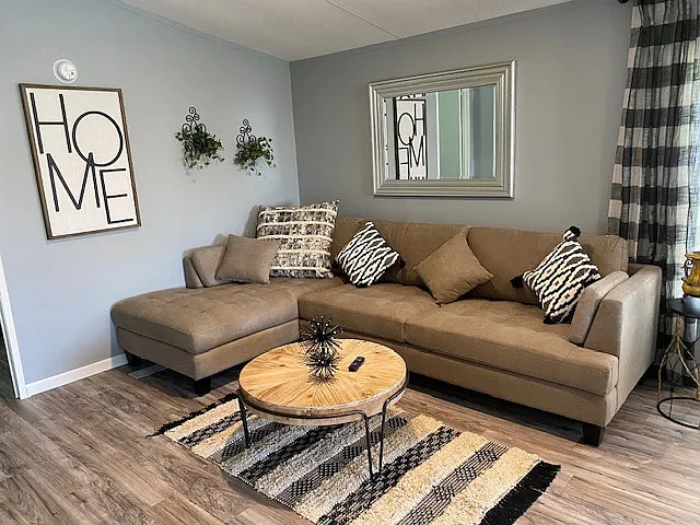 713 Diamond Loop — Photo 10