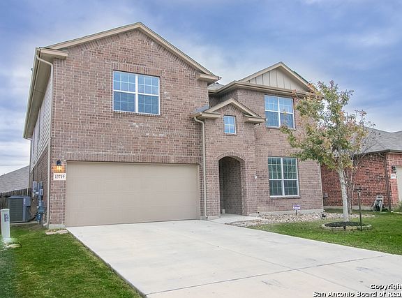 3rd image of 13719 Granbury Fld