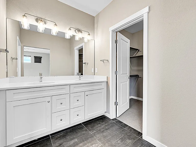 2407 Zorro Hts — Photo 17