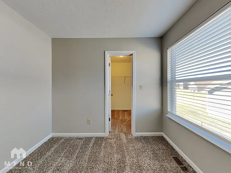 2352 Rosewood Dr — Photo 13