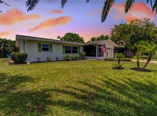 551 Oxford Dr, Venice, FL 34293