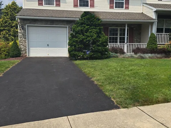 1006 Whitford Dr, Reading, PA 19605