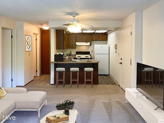 3rd image of 500 NE 70th St APT 203