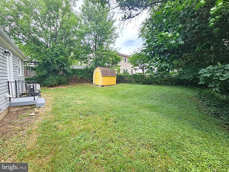 603 Pinewood Rd — Photo 30