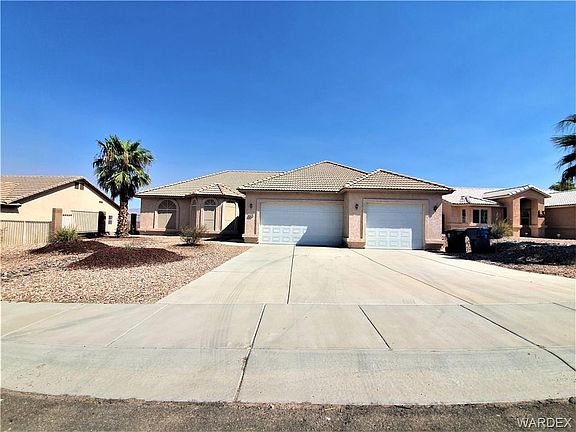 3rd image of 1529 Pettibone Dr