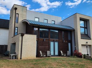 3018 22nd St S, Arlington, VA 22204