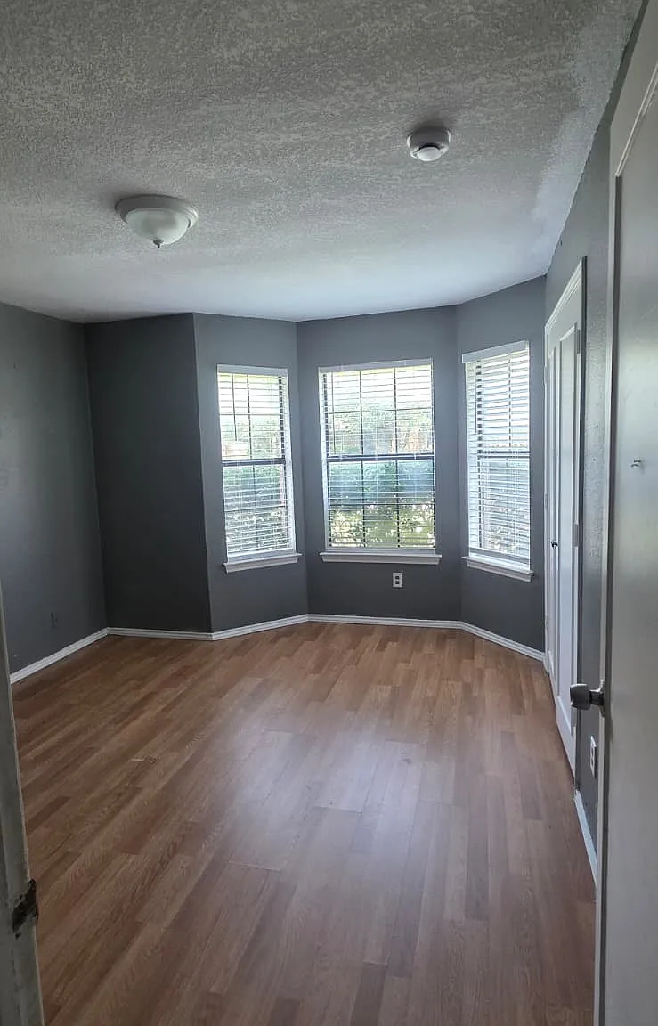 3 bed, 1770 sqft, $1,895 — Photo 1