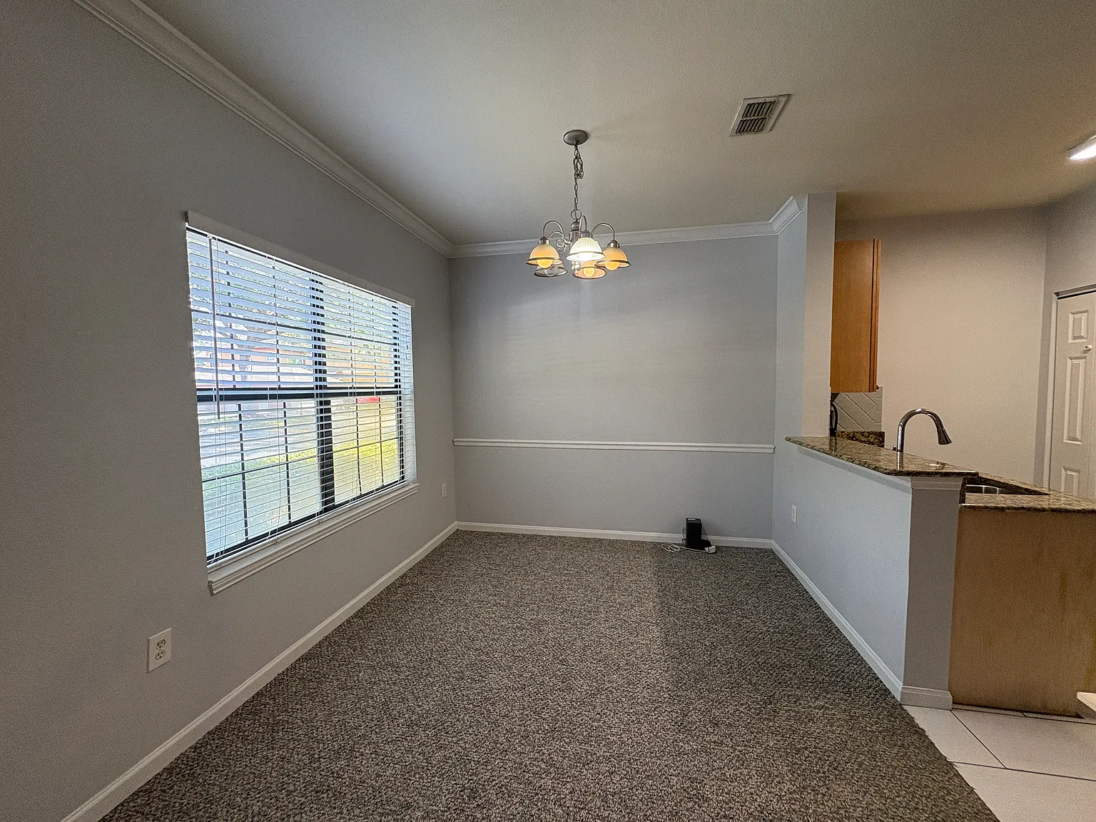 3 bed, 1412 sqft, $1,950 — Photo 3