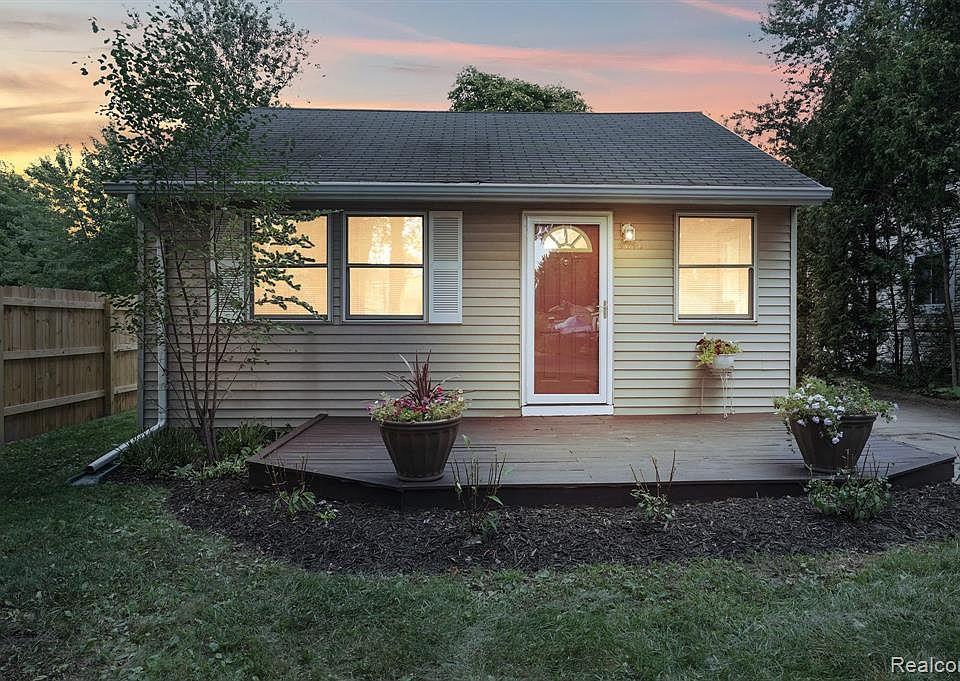 1st image of 4040 Chenlot Ln