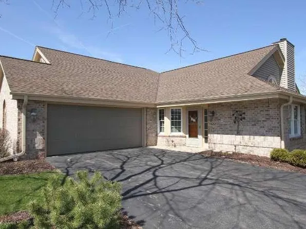 1922 Springbrook N, Waukesha, WI 53186