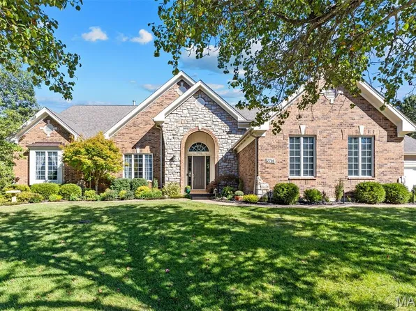 2746 Wynncrest Manor Dr, Chesterfield, MO 63005