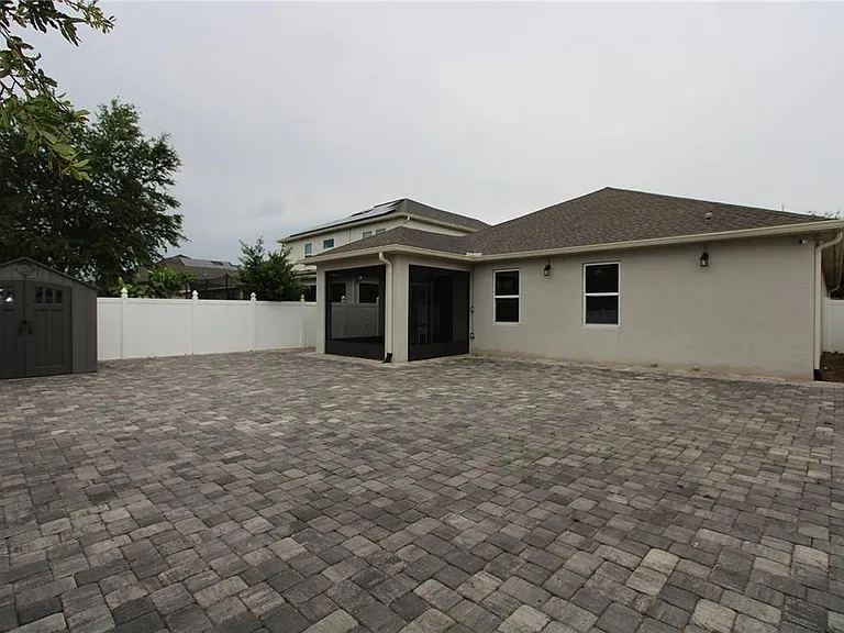 2380 Sanderling St — Photo 19