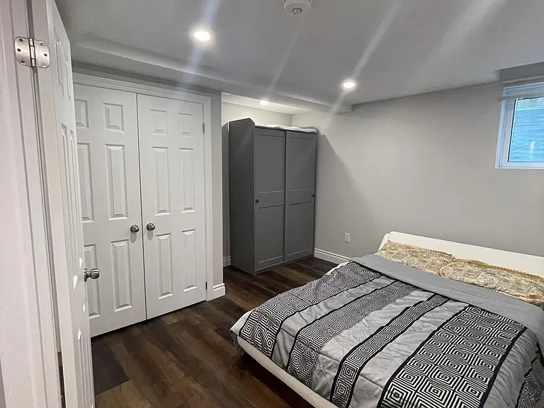 1499 Hollywell Ave #BASEMENT — Photo 8