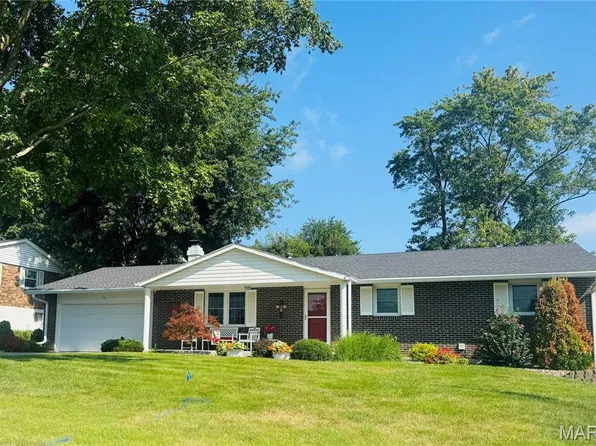 26 Settlers Trl, Hannibal, MO 63401