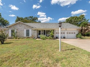 1608 Meadow Lane Ter, Fort Worth, TX 76112