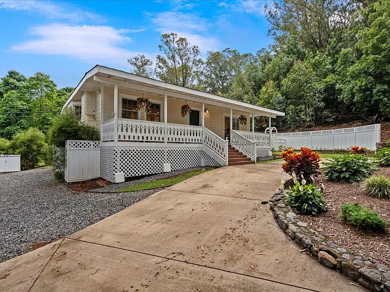 1615 Olinda Rd — Photo 19