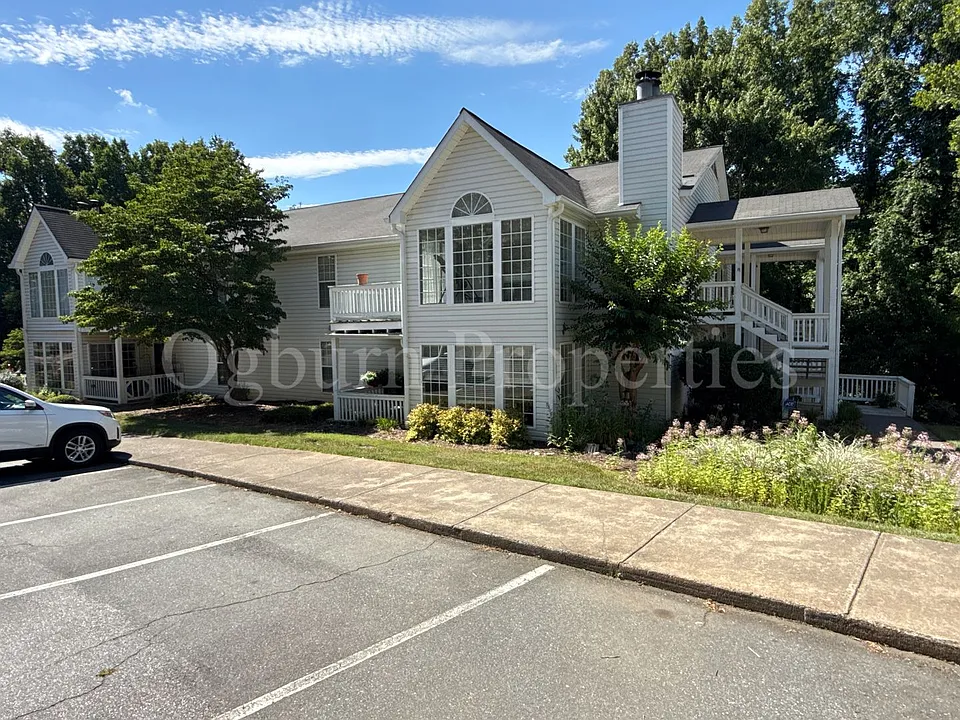 640 Balfour Rd