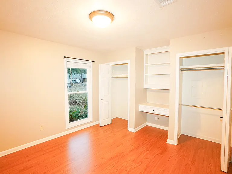 325 Mockingbird Ln — Photo 18