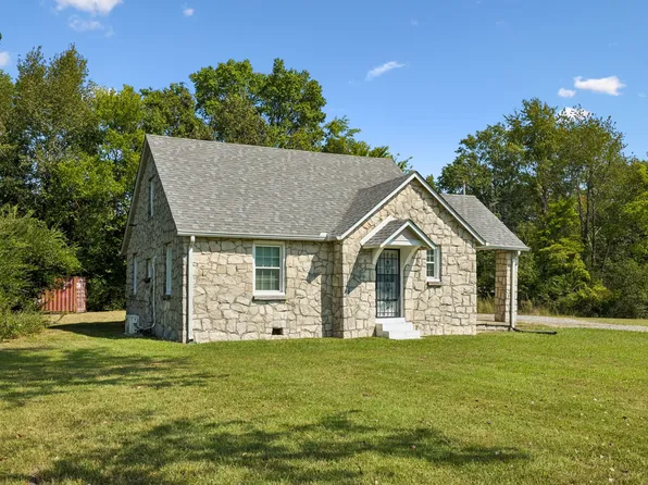 1761 Woodlawn Rd, Clarksville, TN 37042