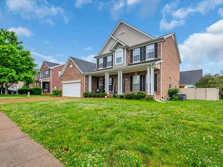 6000 Thrush Ct — Photo 3