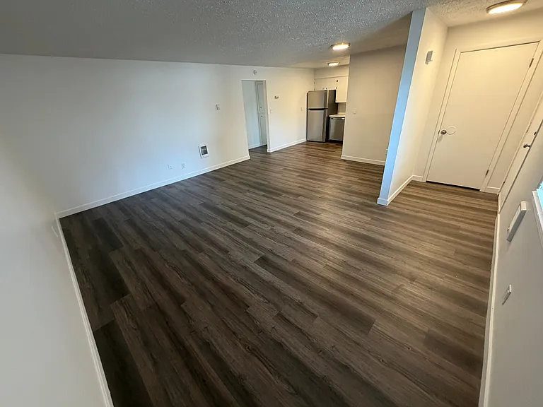 1104 West 7th Avenue Apartments — Photo 6