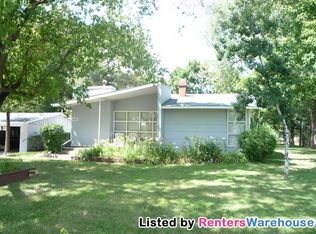 685 Gramsie Rd, Saint paul, MN 55126