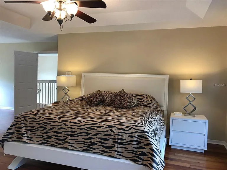 2226 Westbourne Dr — Photo 27