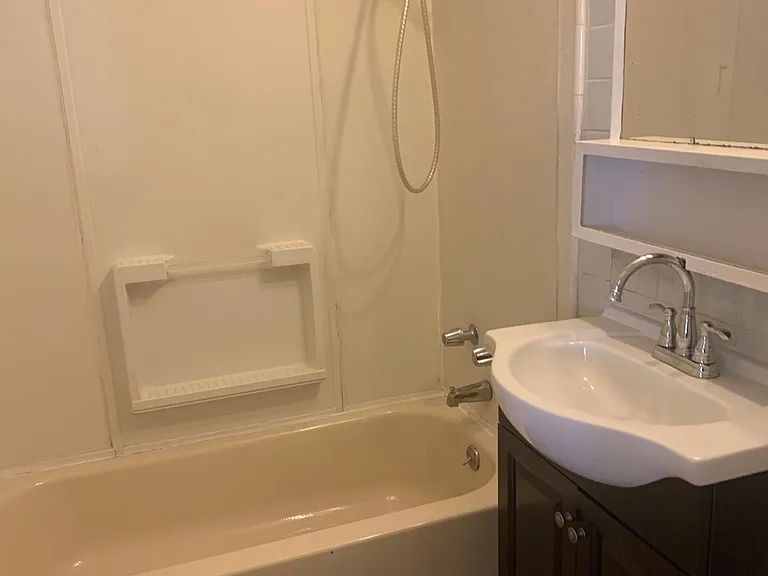 533 E Lomita Ave — Photo 7