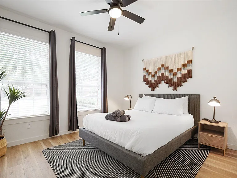 416 Rembert Ct — Photo 34