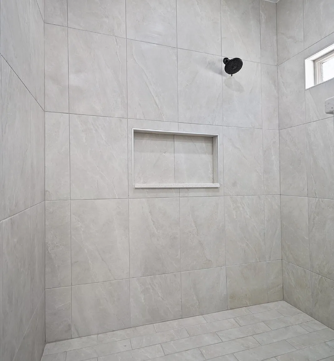 4 bed, 2.0 bath, $2,200 — Photo 3