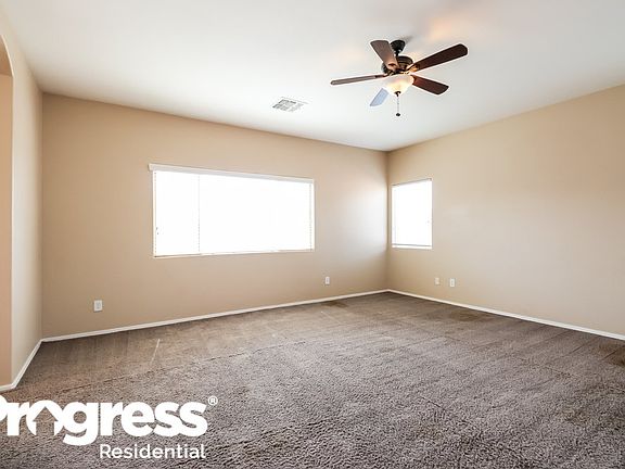 5th image of 805 E Megan Dr