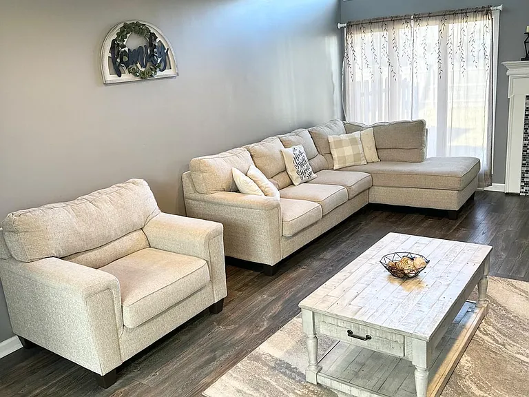 49 White Swan Way — Photo 9