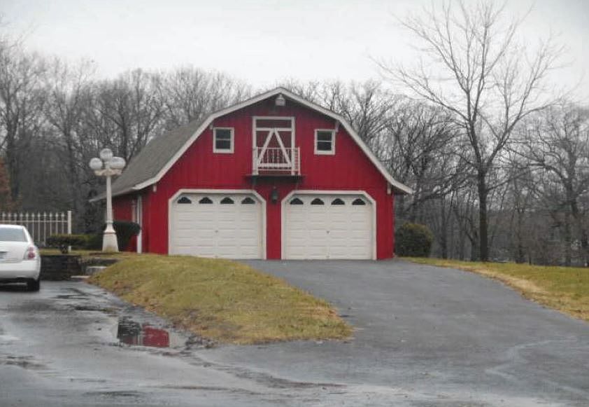 2nd image of 3239 E Bemes Rd