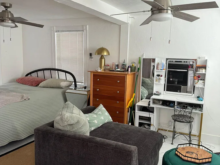 434 NE 7th Ave #6 — Photo 5